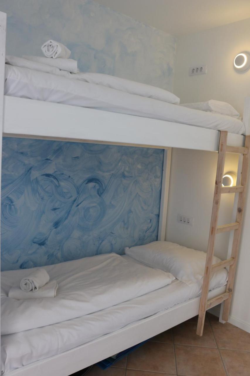 Piran Beach House - Private Oasis - Beachfront Apartment With A Sea View Terrace Eksteriør bilde
